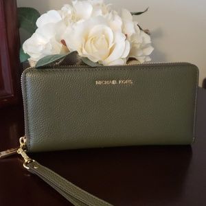 Olive/Army green leather Michael Kors wallet